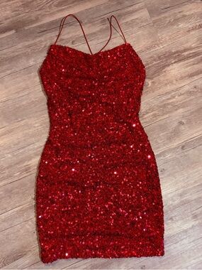 Windsor Fitted Mini Dress in Vibrant Raspberry